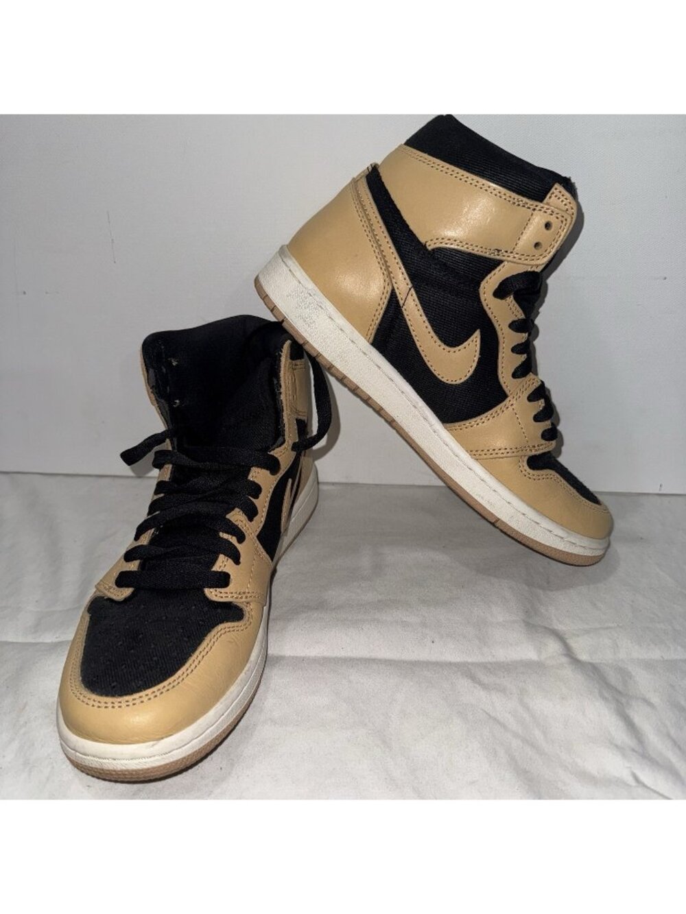 Nike Jordan 1 Retro High OG Heirloom (555088-202) Men's Size 7